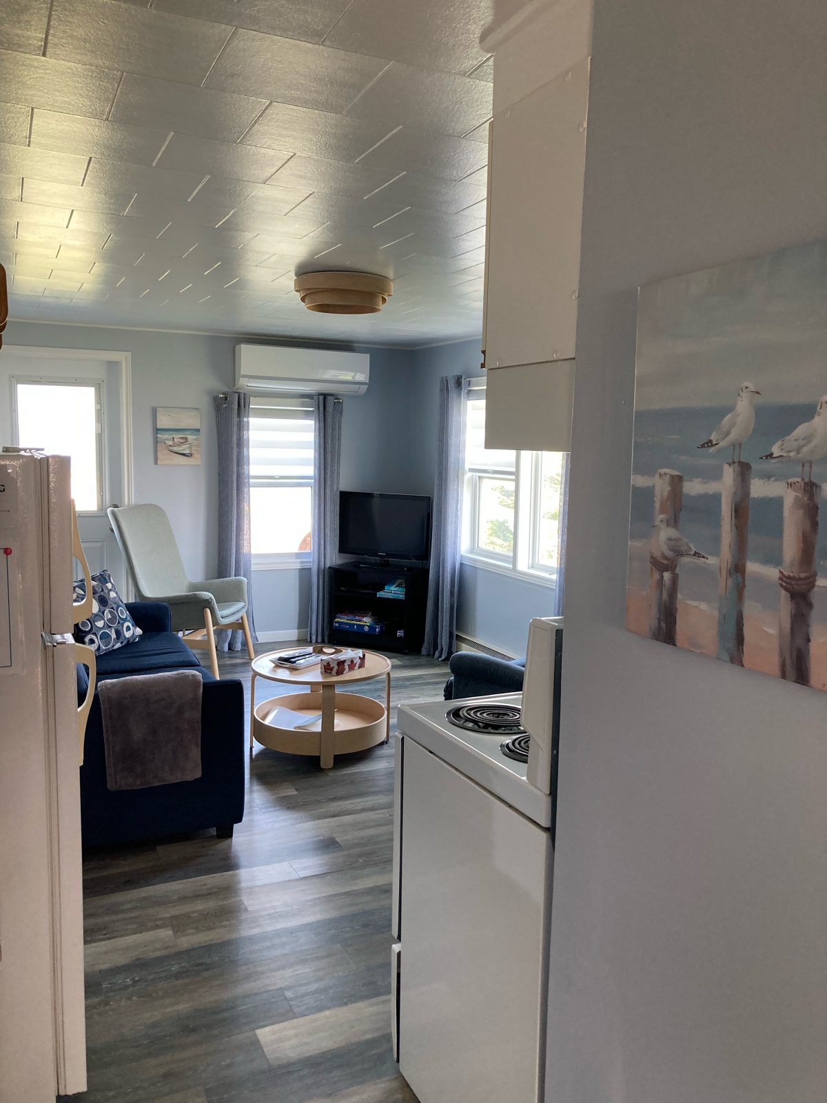 Kitchen & Living Room
